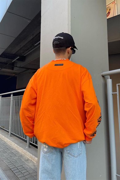 Oversize Written On Arms Orange Tshirt 